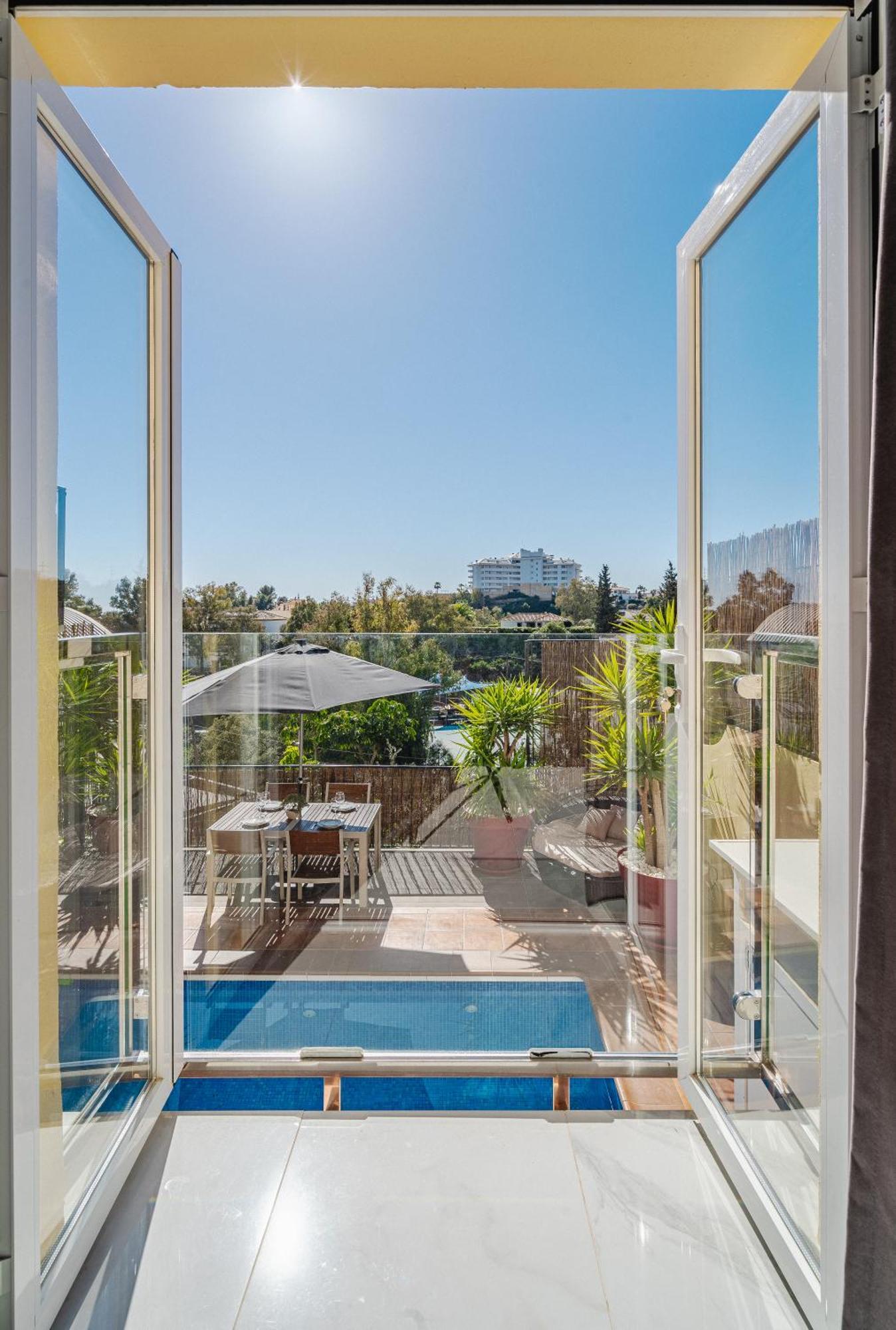 Private Luxurious Hillside With Pool & Sea Views For 8 To 10 Ppl Villa